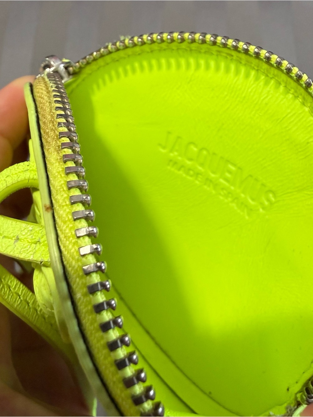 JACQUEMUS Leather Le Pitchou Petite (lime) - Picture 3 of 4